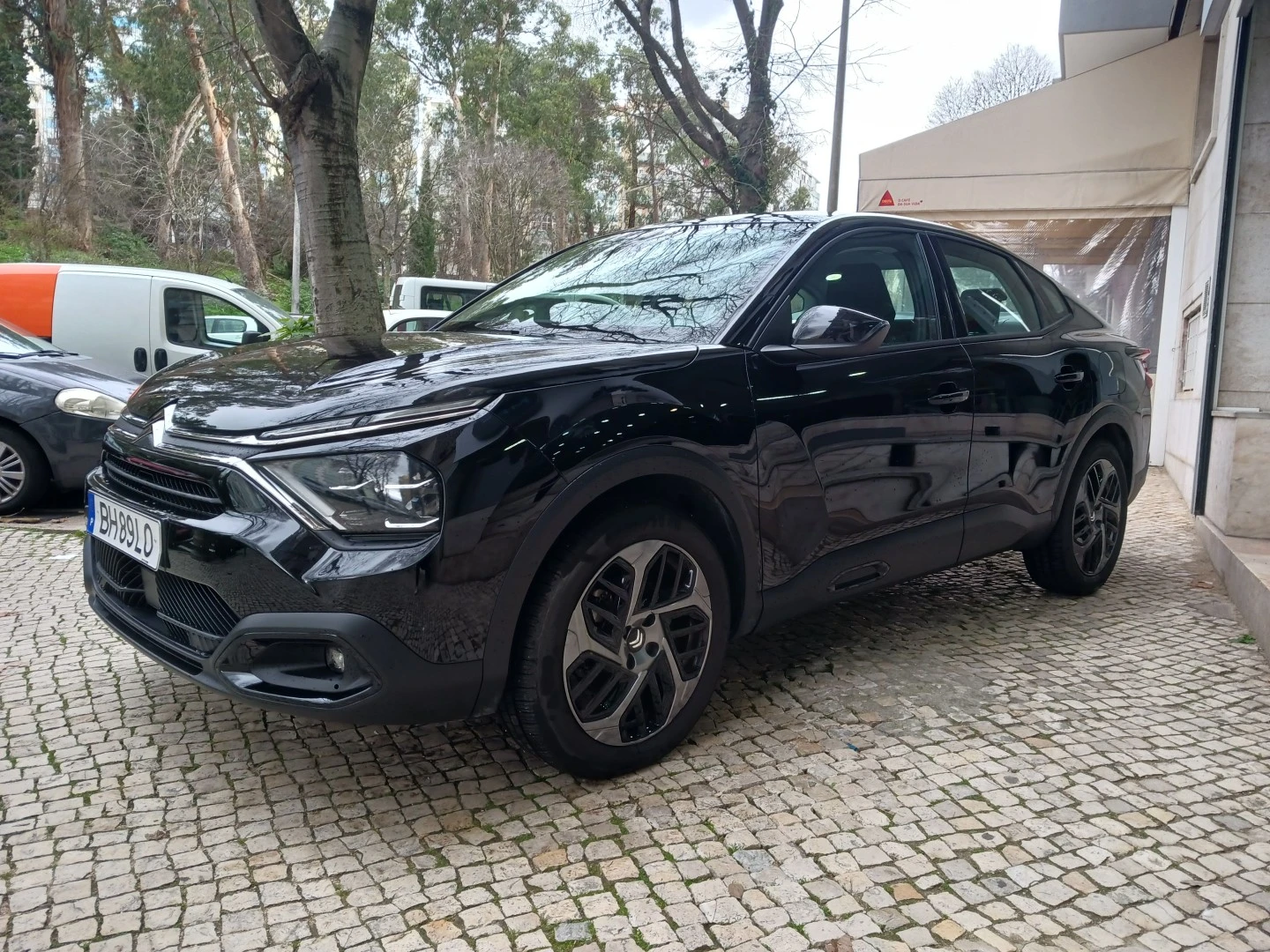 Citroën C4 X 1.2 PureTech Plus EAT8