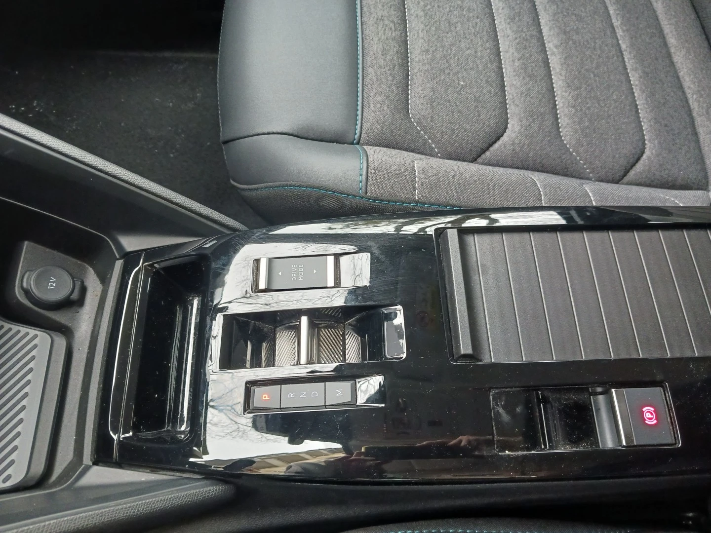 Citroën C4 X 1.2 PureTech Plus EAT8