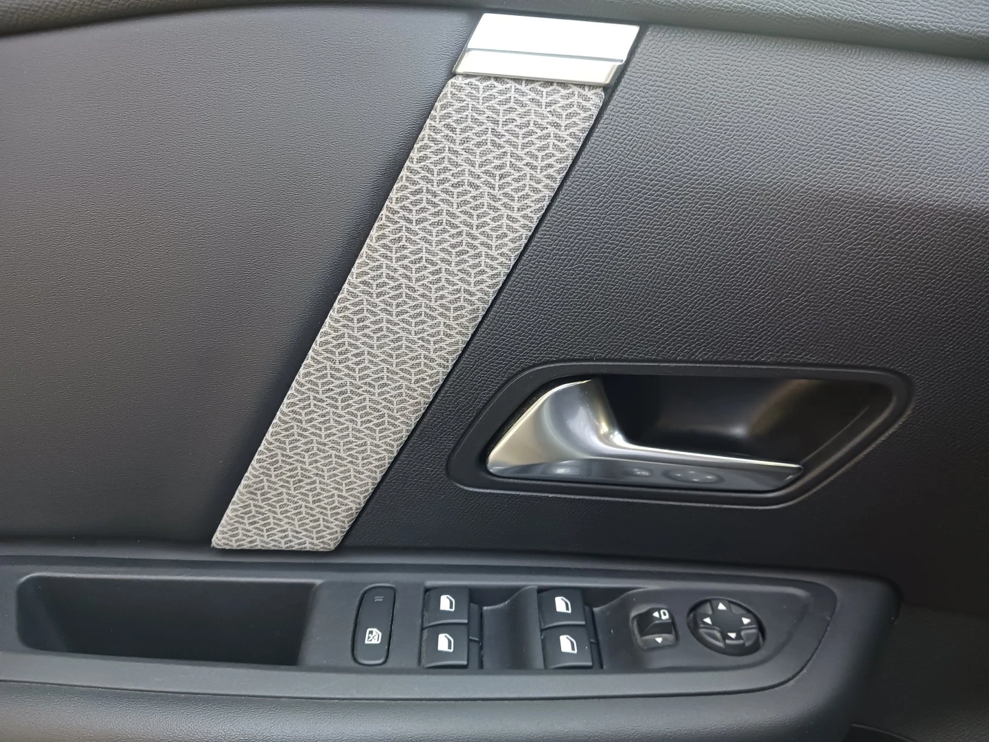 Citroën C4 1.5 BlueHDi Shine Pack EAT8