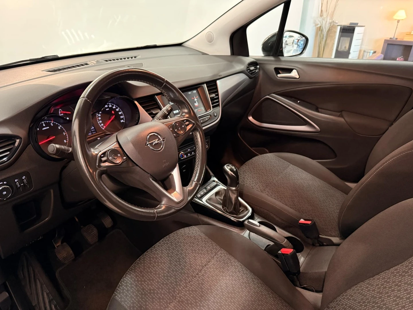 Opel Crossland 1.2 Business Edition
