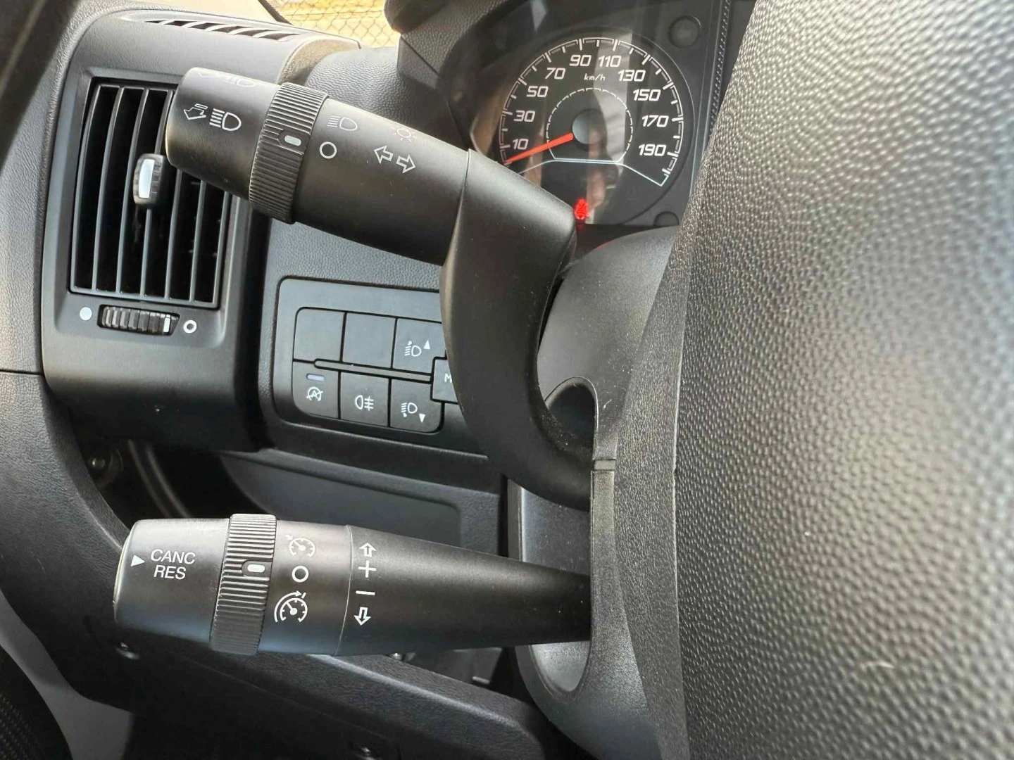 Peugeot Boxer 2.2 BlueHDi 335 L2