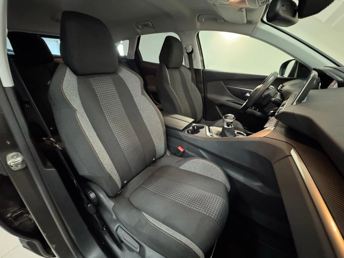 Peugeot 3008 1.5 BlueHDi Active