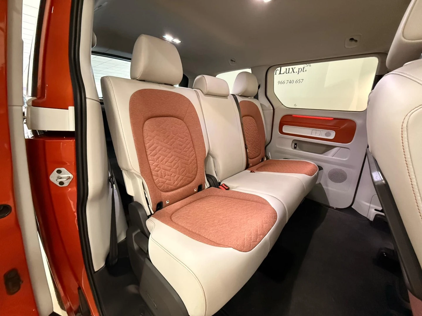 VW ID.Buzz Pro