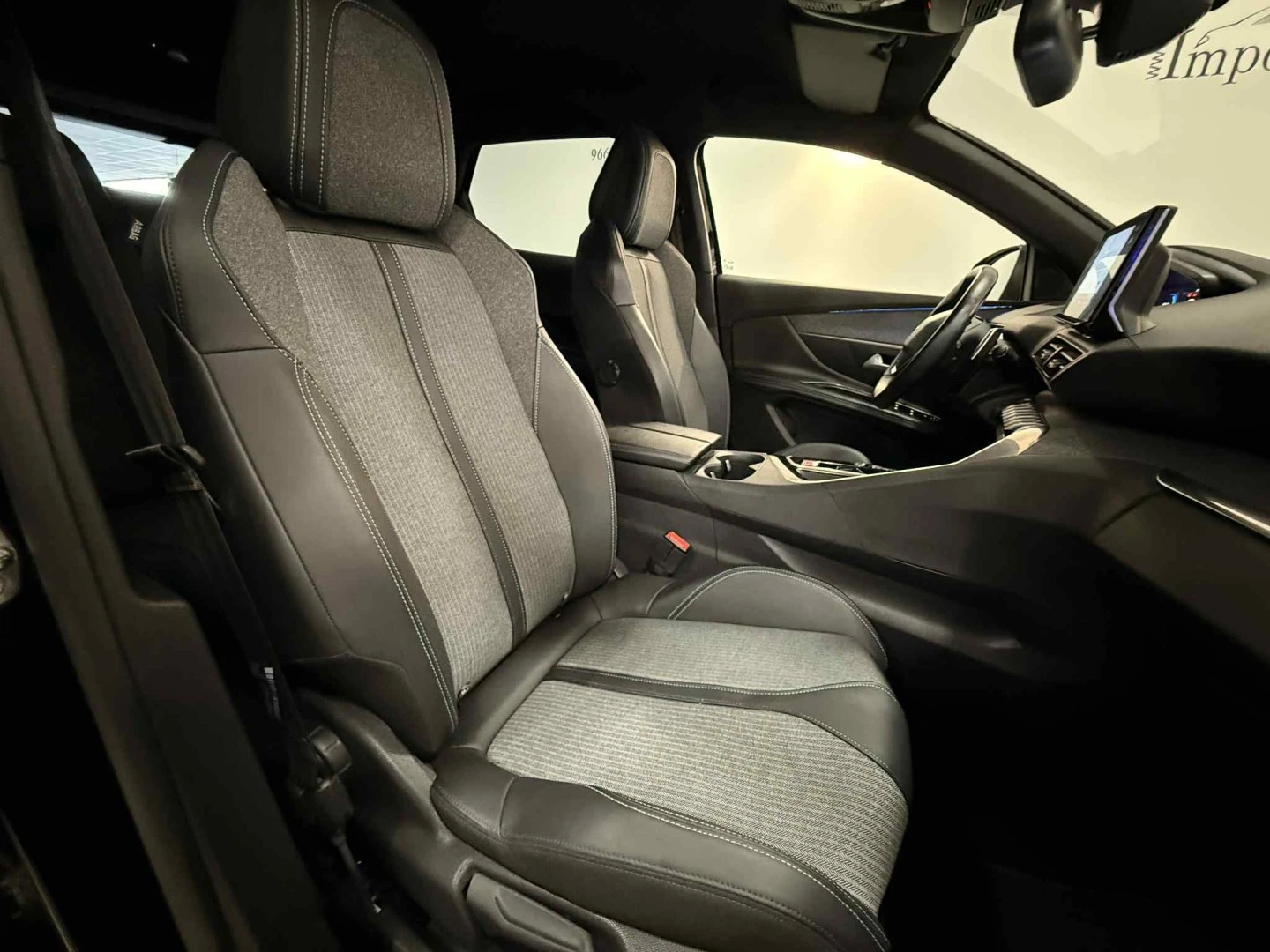 Peugeot 3008 1.5 BlueHDi Allure EAT8