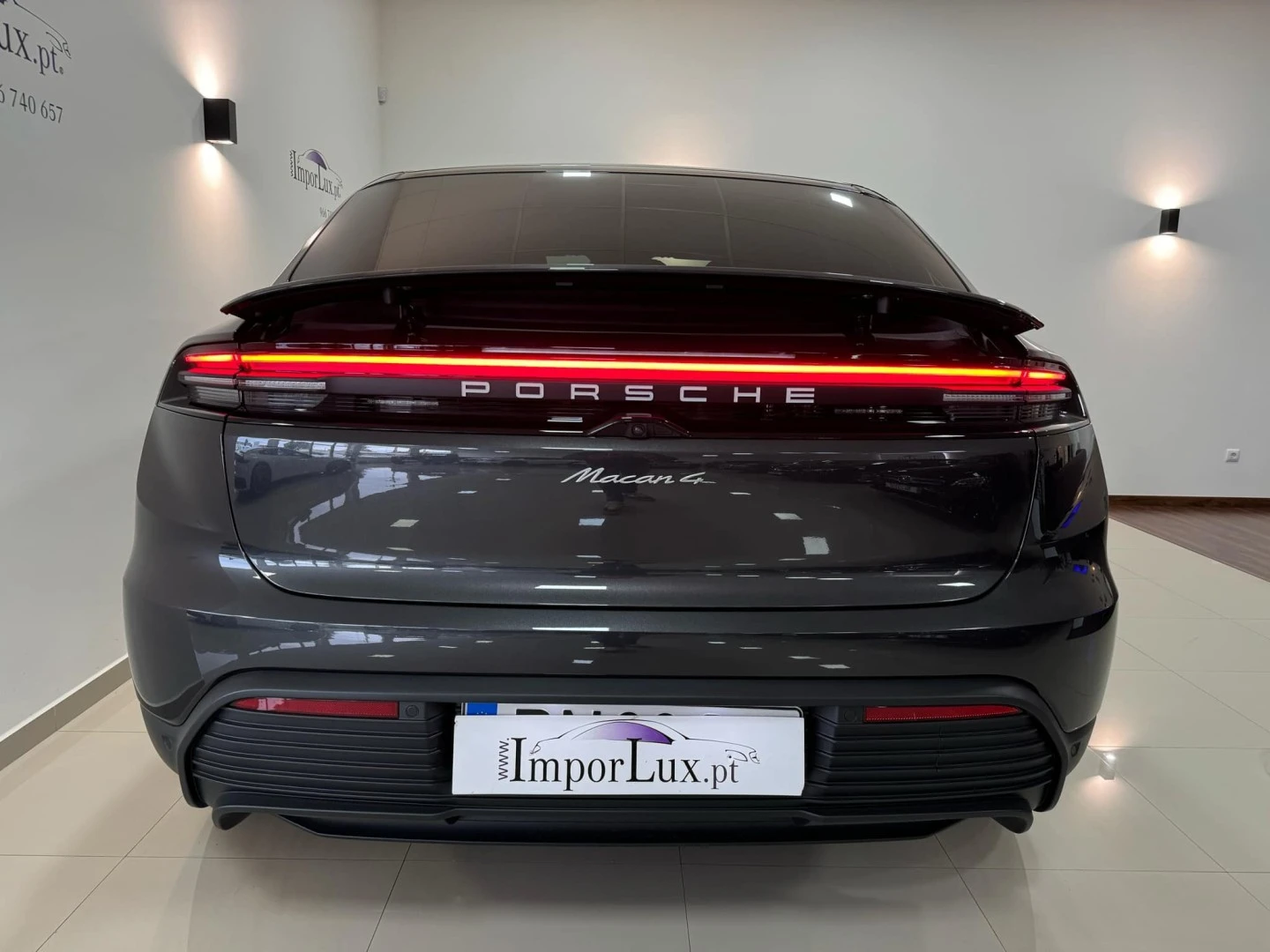 Porsche Macan Electric 4