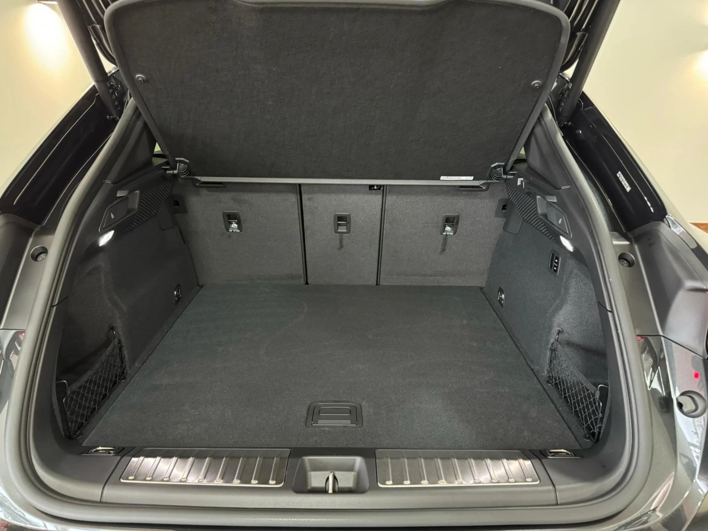 Porsche Macan Electric 4