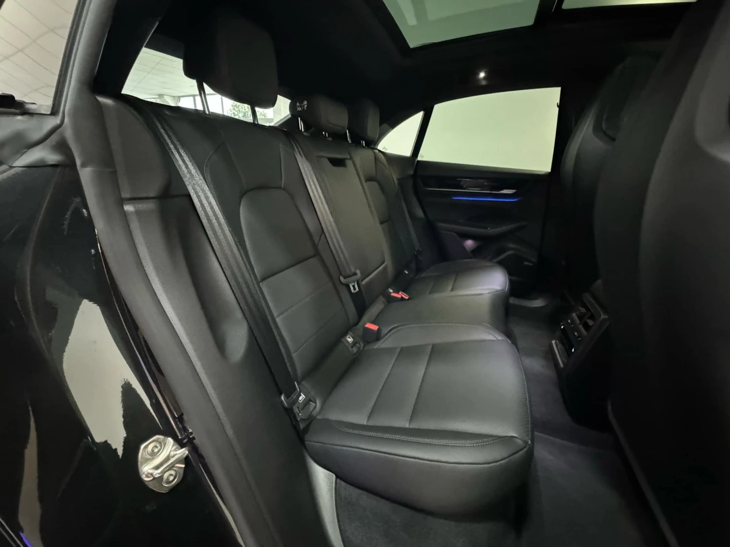 Porsche Macan Electric 4