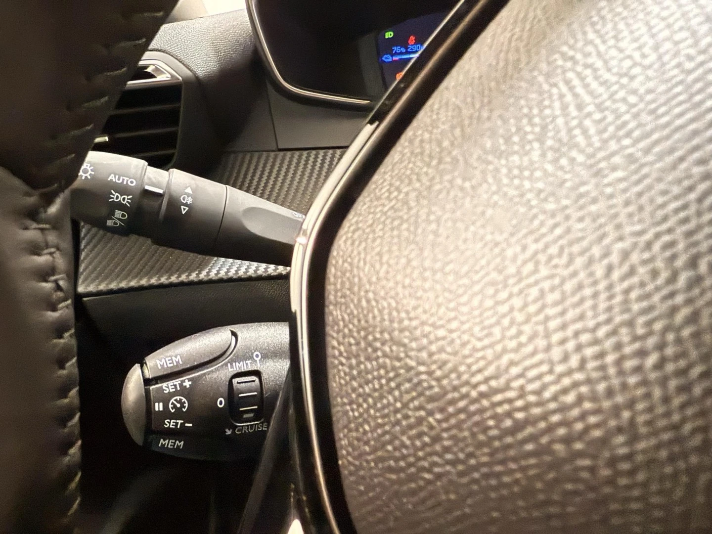Peugeot e-2008 54 kWh Allure