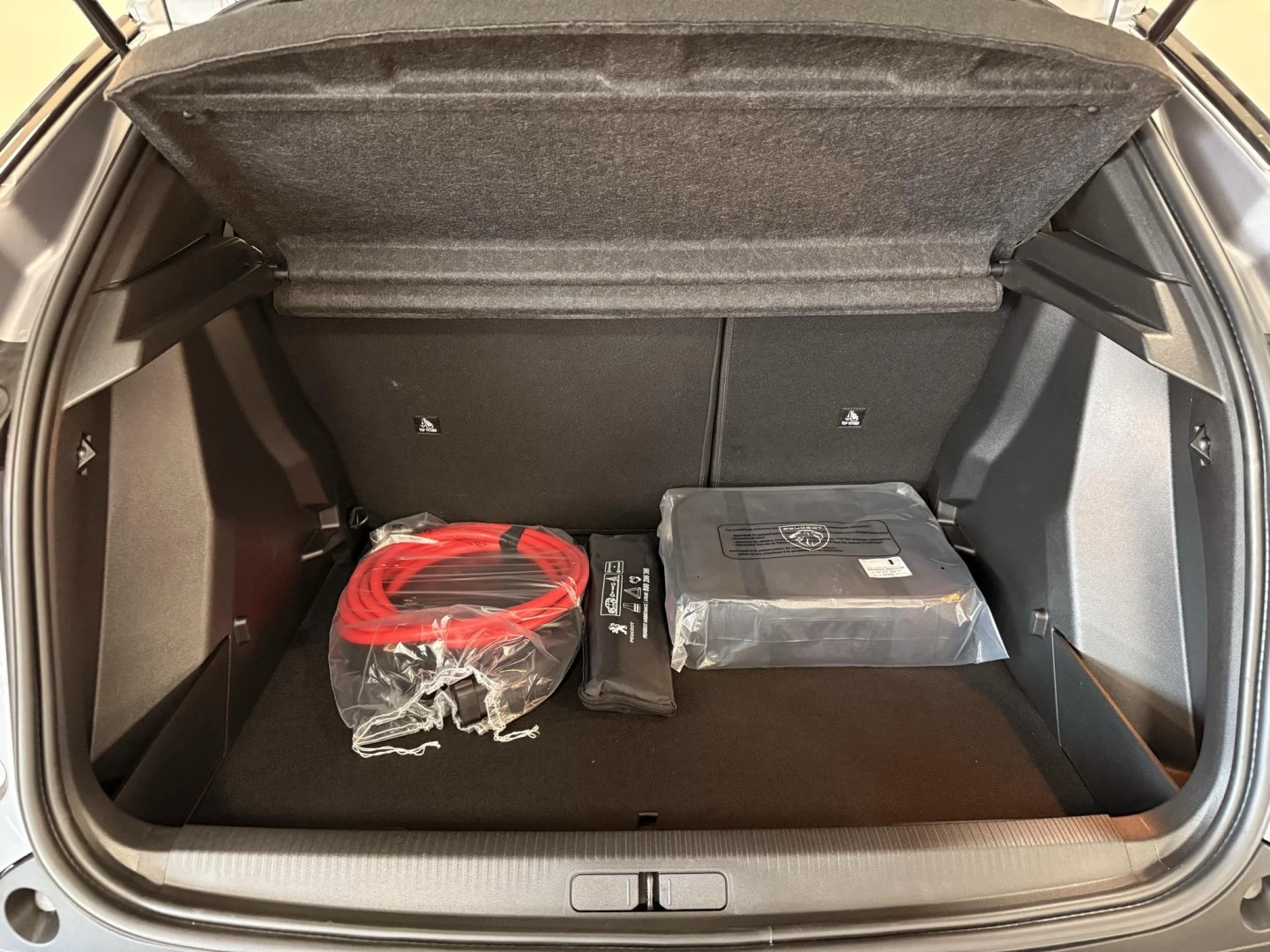 Peugeot e-2008 54 kWh Allure