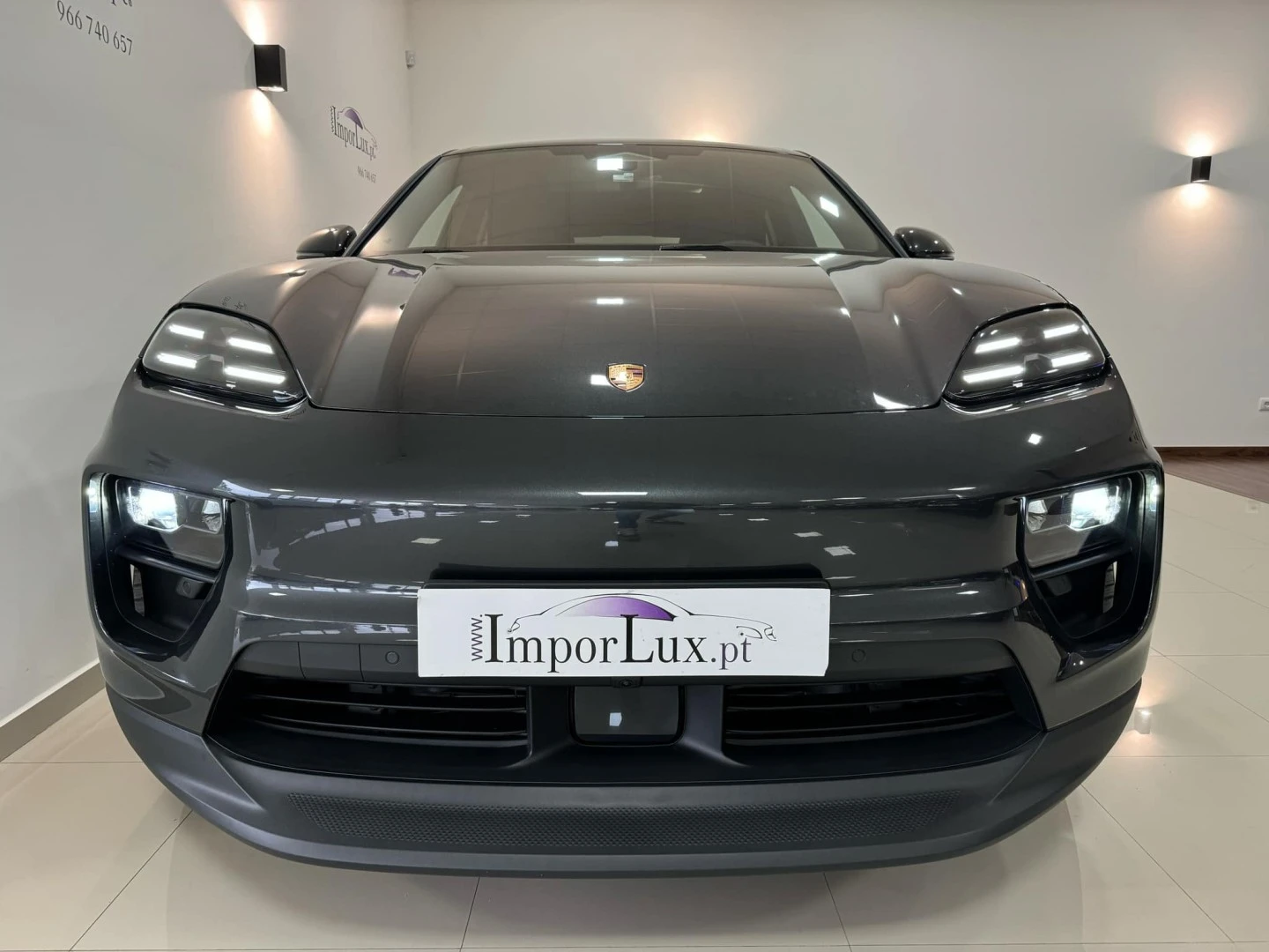 Porsche Macan Electric 4