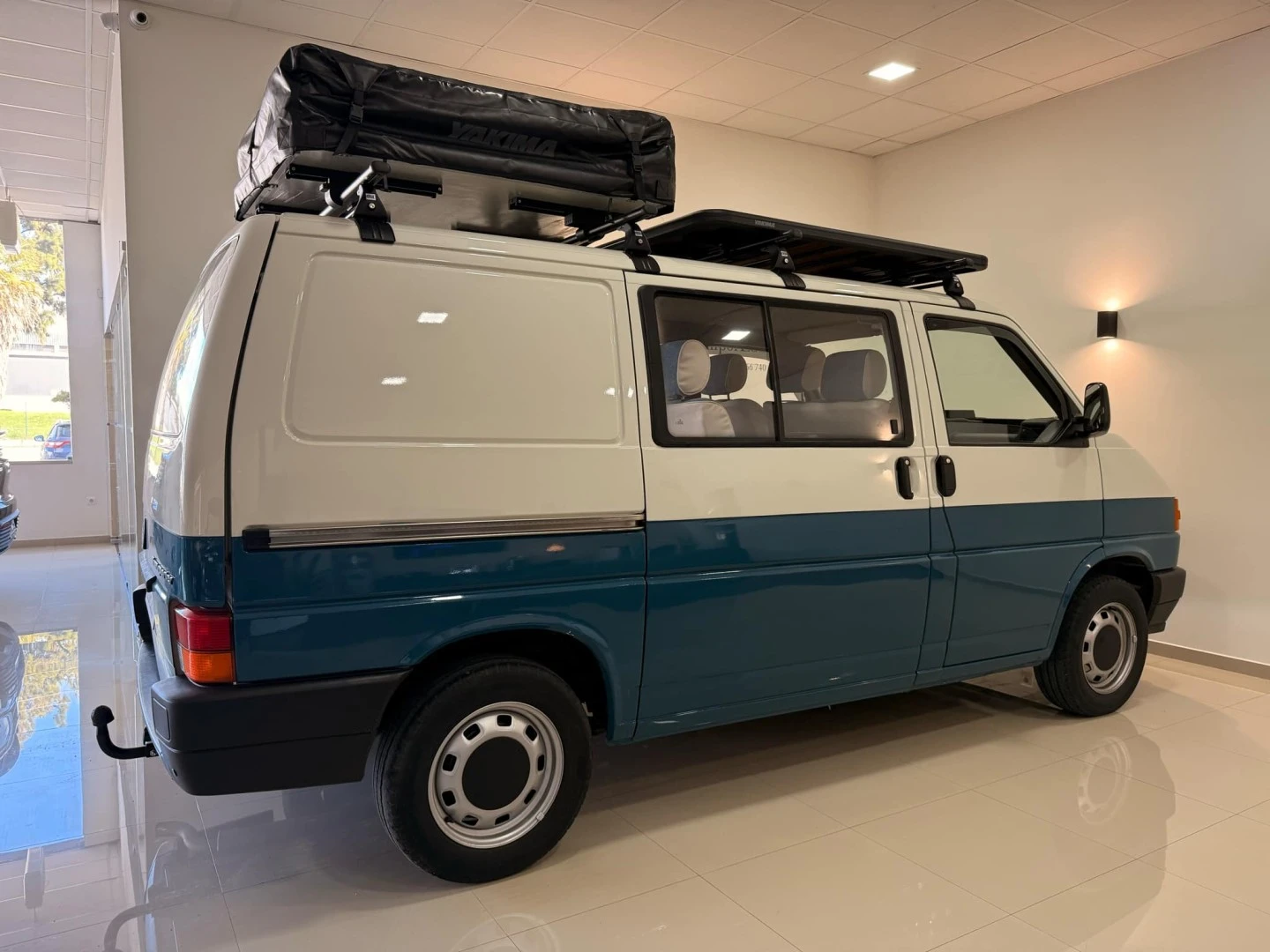 VW Transporter 2.4 D Kombi