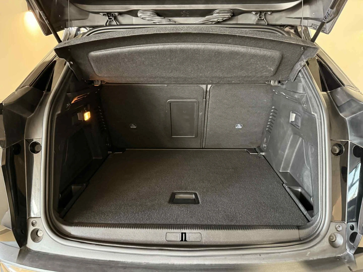 Peugeot 3008 1.5 BlueHDi Allure EAT8
