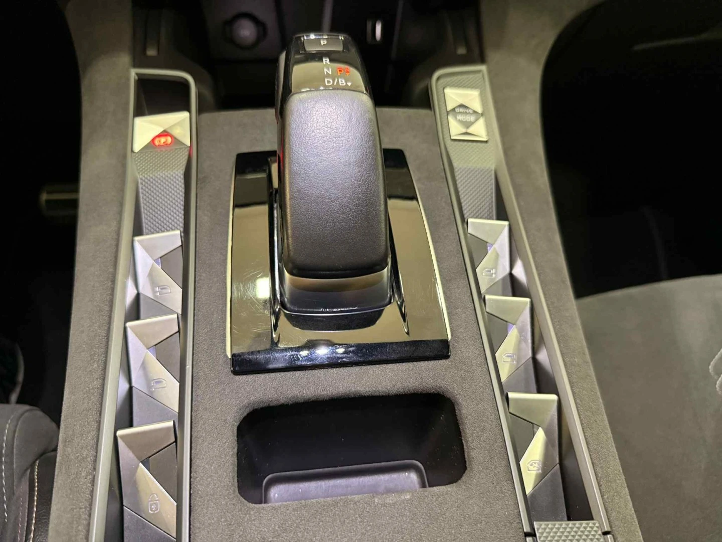 DS DS7 Crossback E-Tense Performance Line EAT8