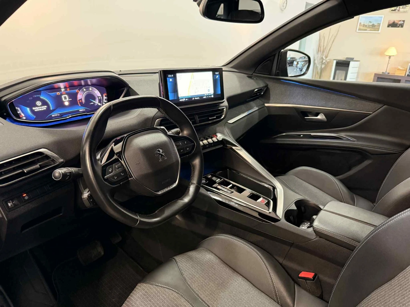 Peugeot 3008 1.5 BlueHDi Allure EAT8