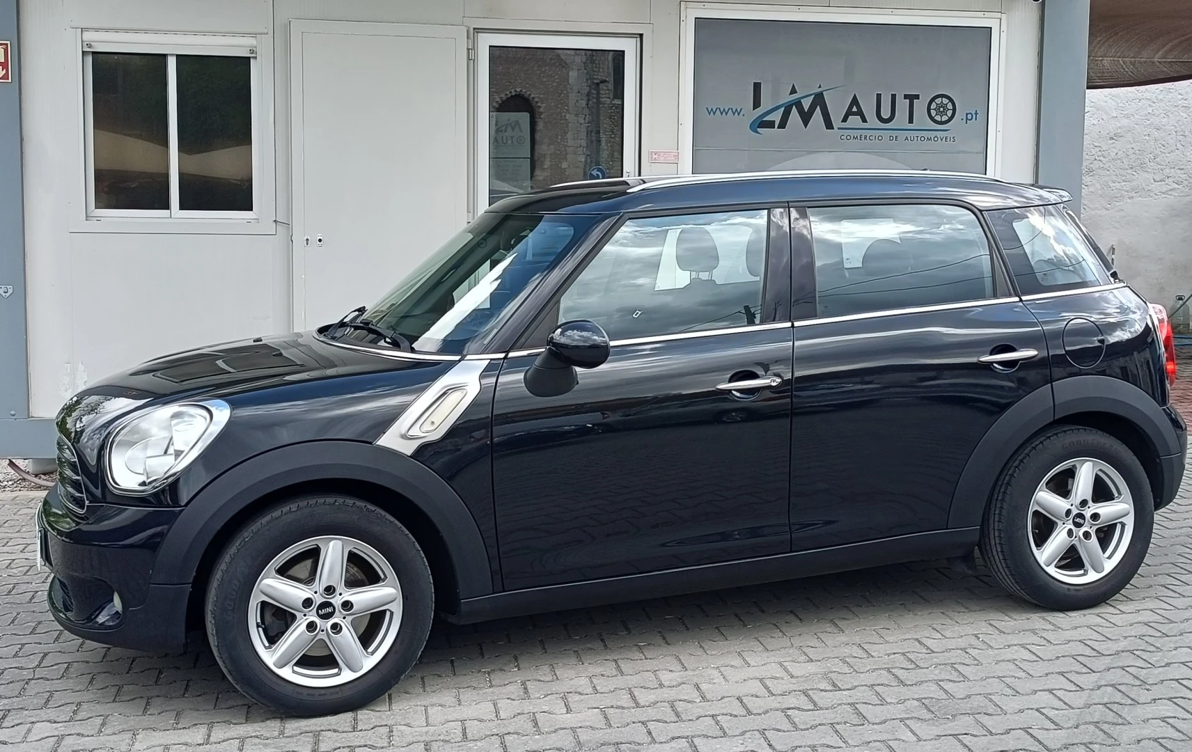 MINI Countryman One D