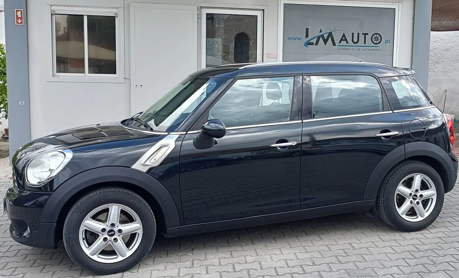 MINI Countryman One D