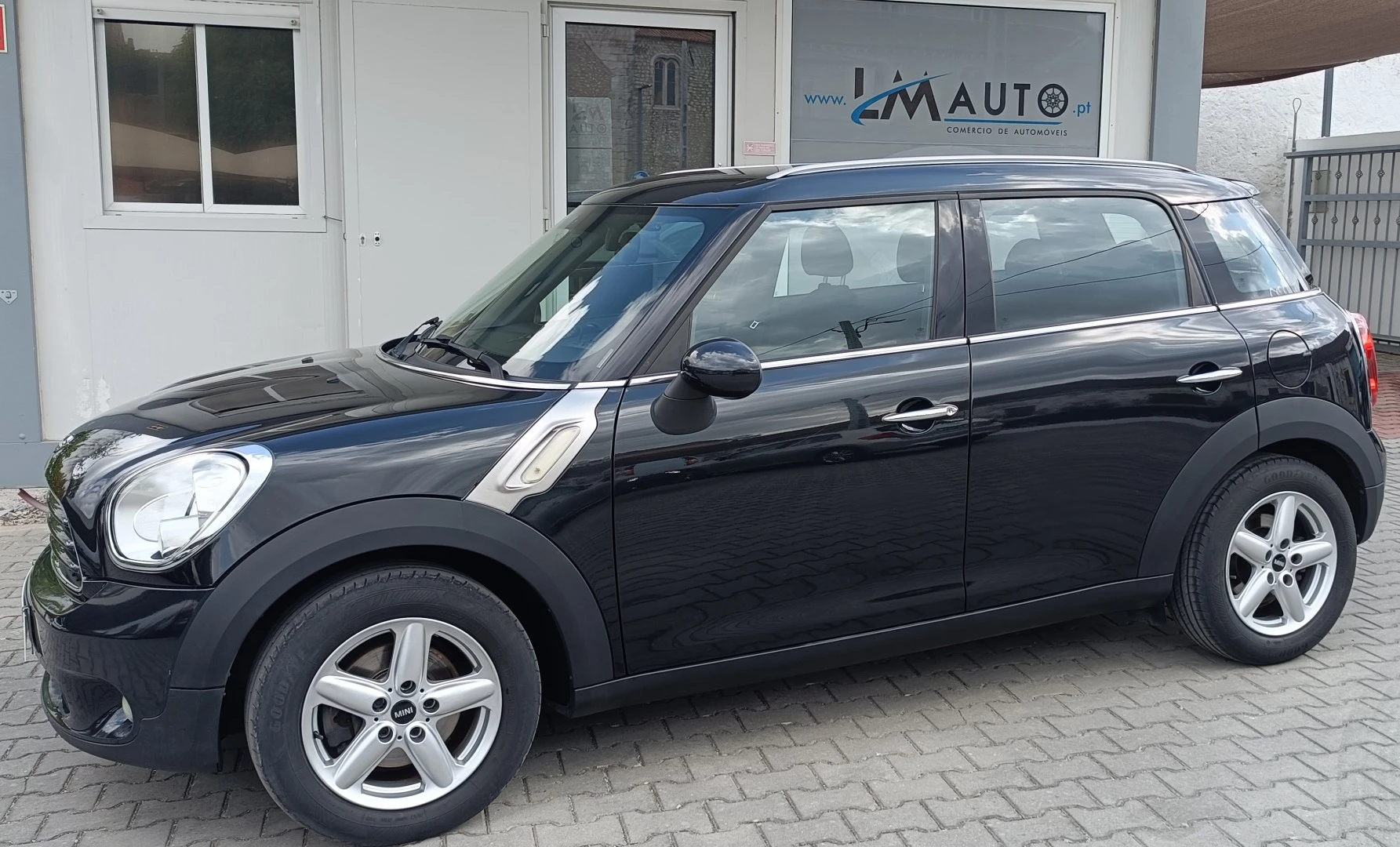 MINI Countryman One D
