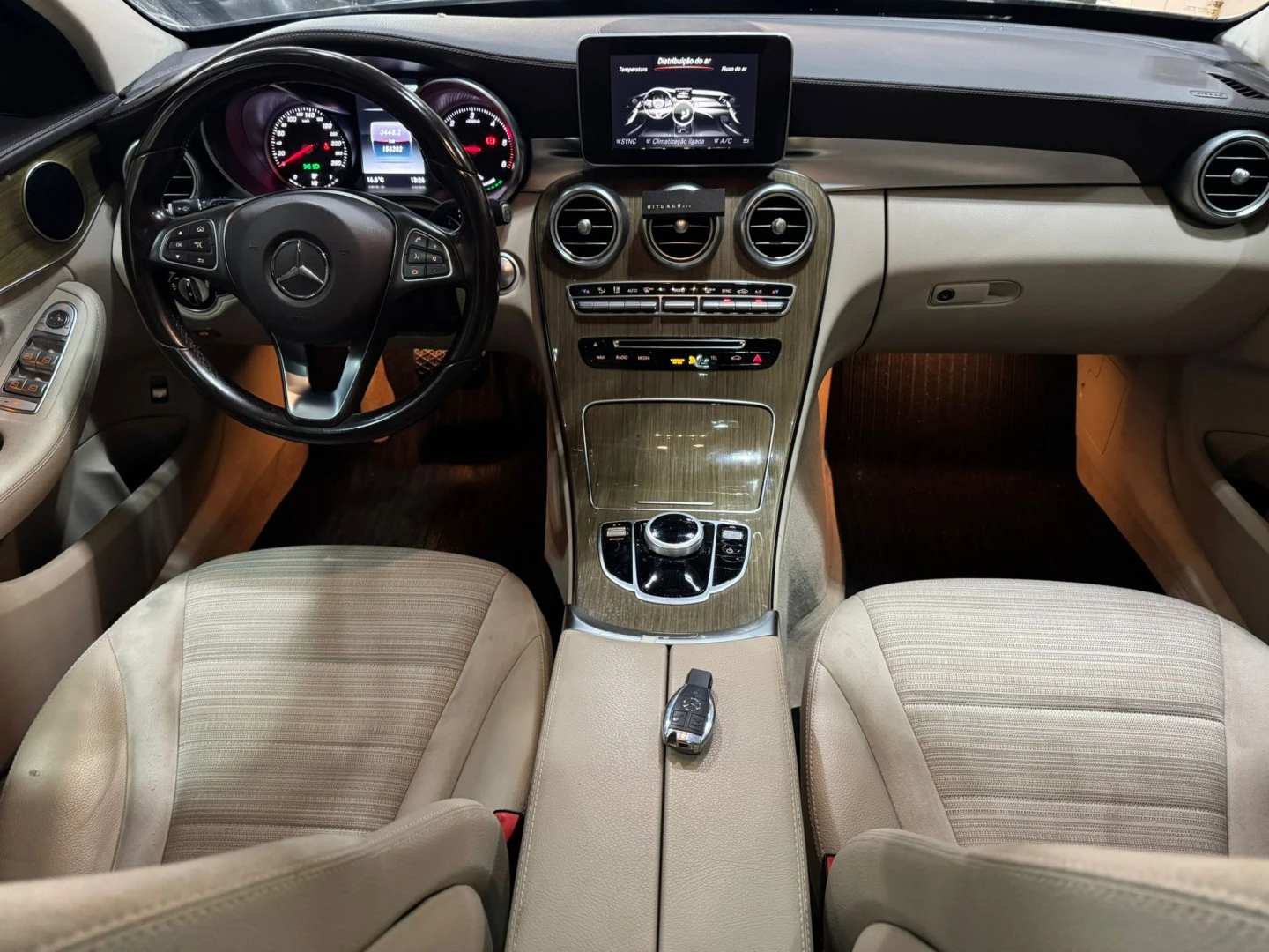 Mercedes-Benz C 300 BlueTEC Hybrid Avantgarde +