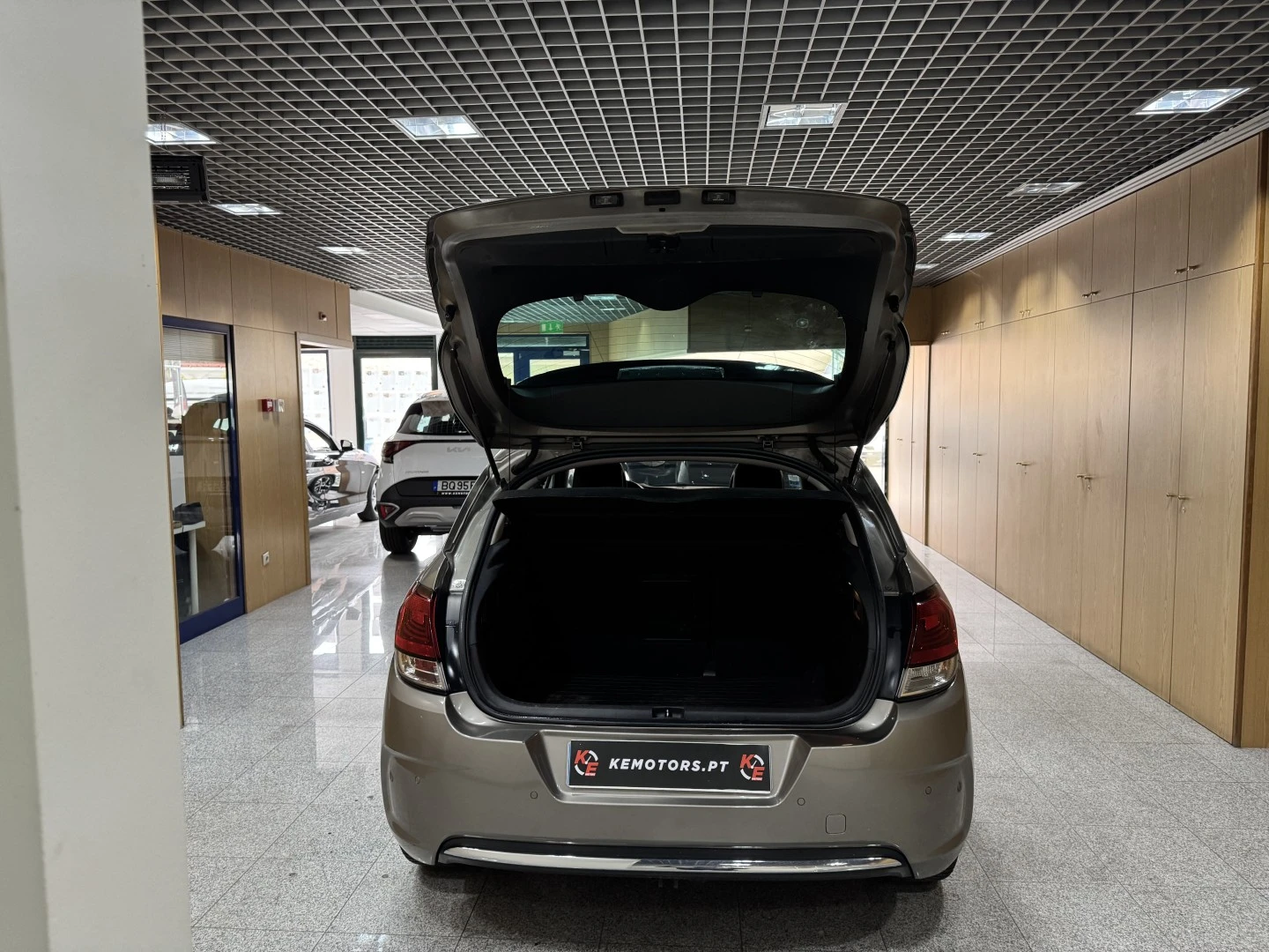 Citroën C4 1.6 BlueHDi Shine EAT6