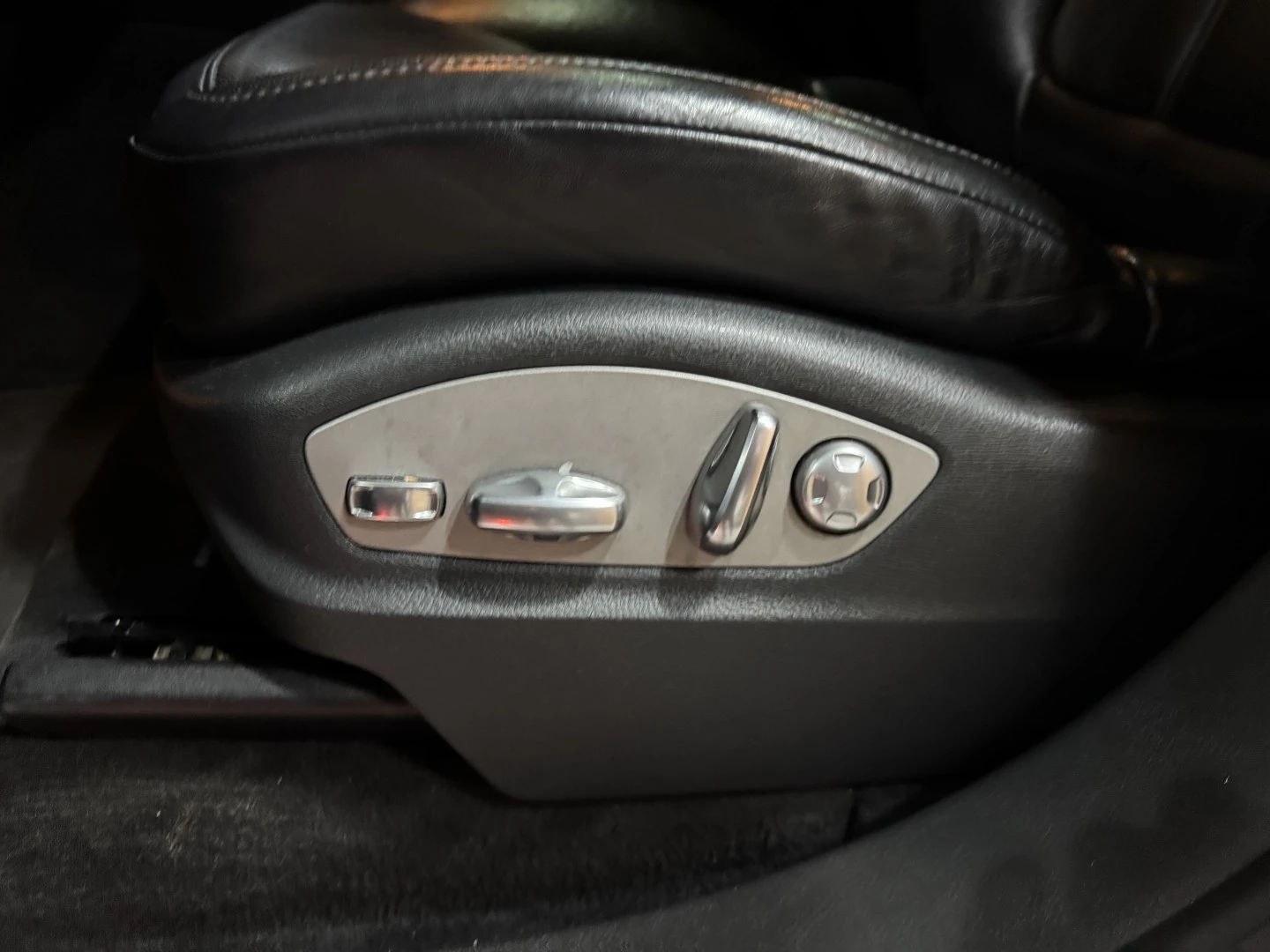 Porsche Cayenne Platinum Edition