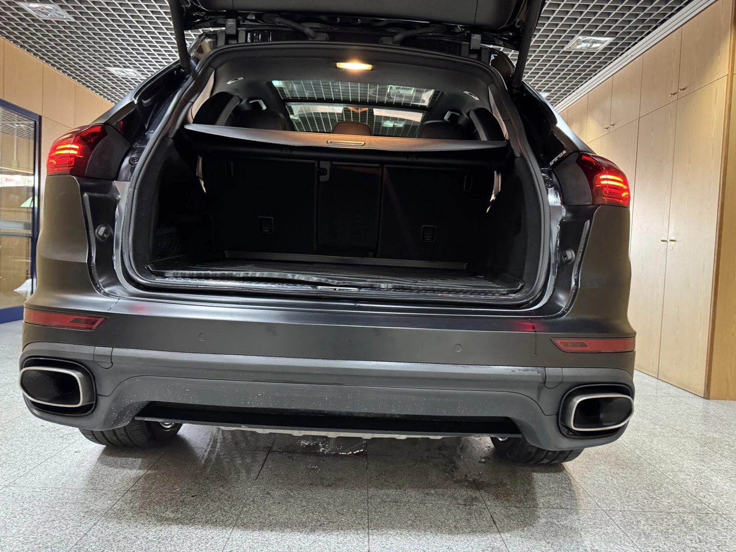 Porsche Cayenne Platinum Edition