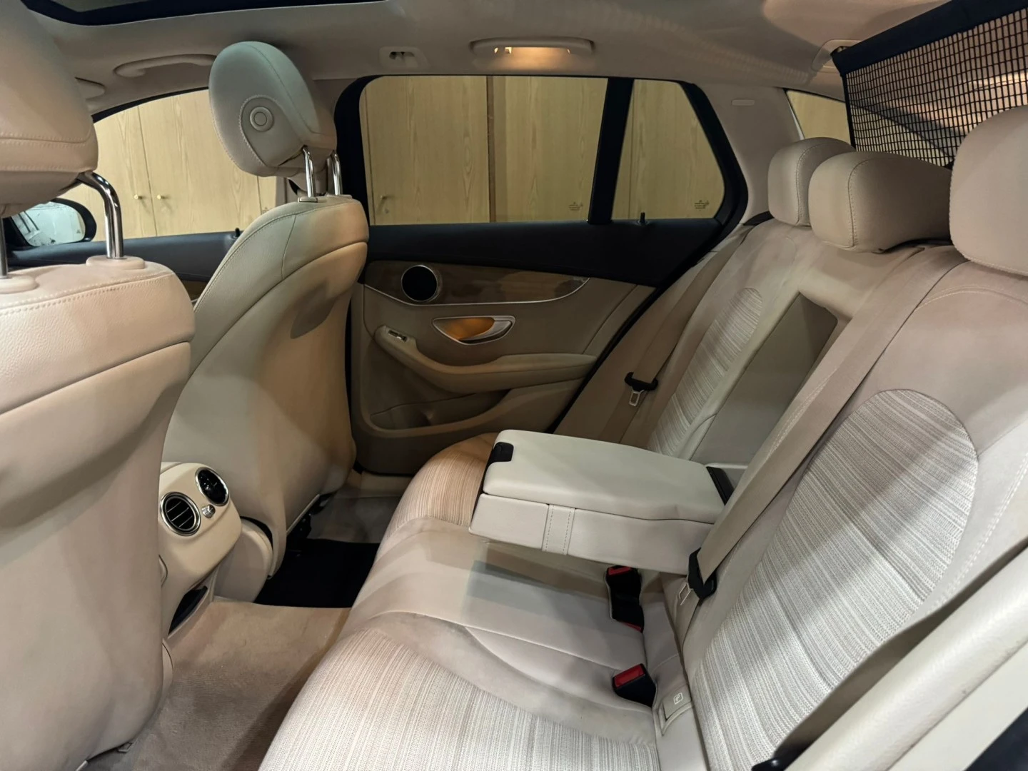 Mercedes-Benz C 300 BlueTEC Hybrid Avantgarde +