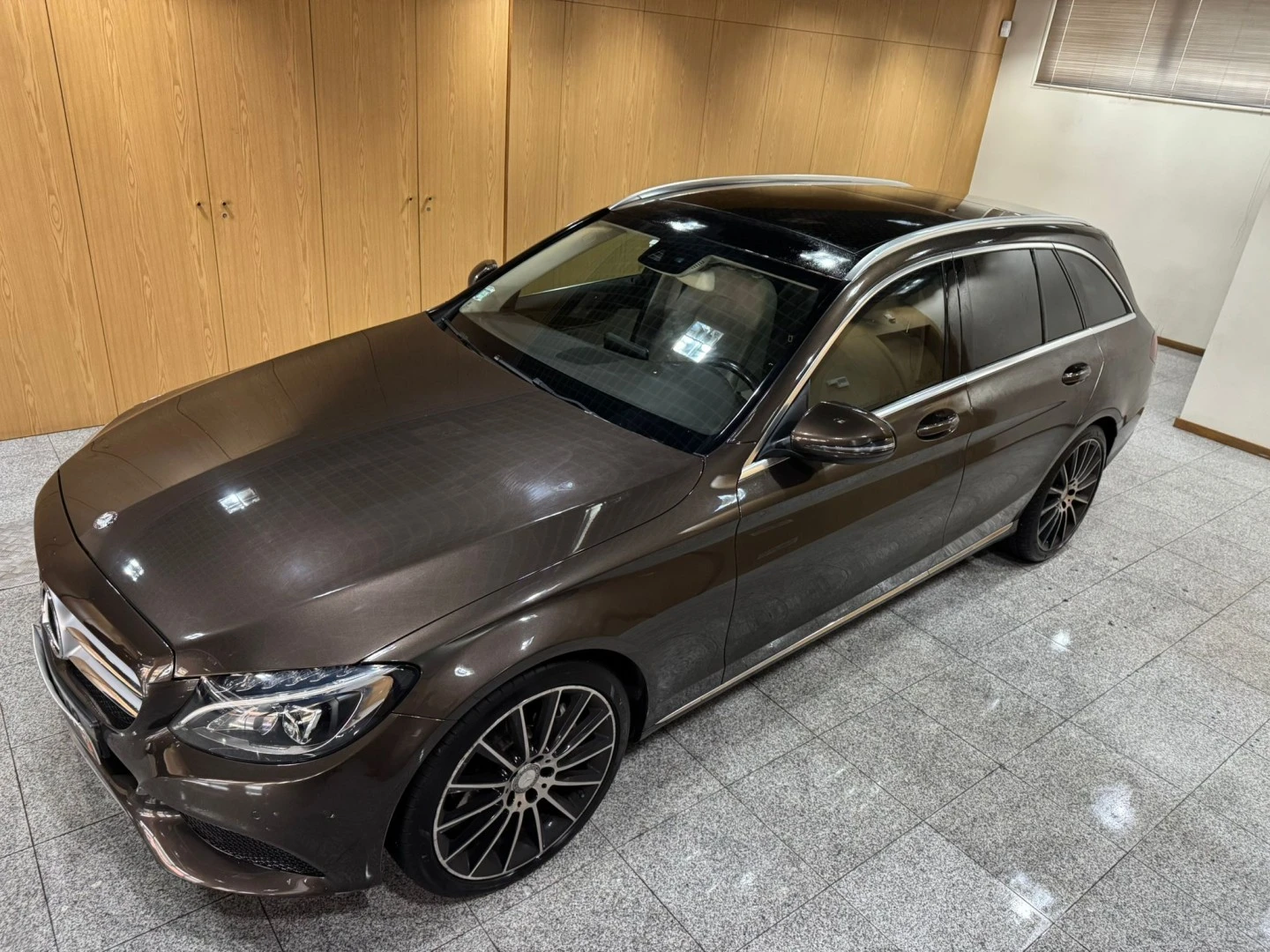 Mercedes-Benz C 300 BlueTEC Hybrid Avantgarde +