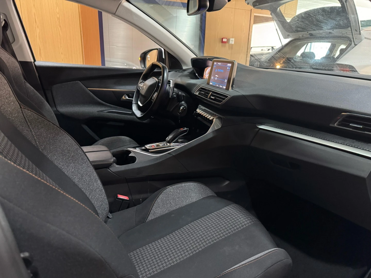 Peugeot 3008 1.5 BlueHDi Active Pack EAT8
