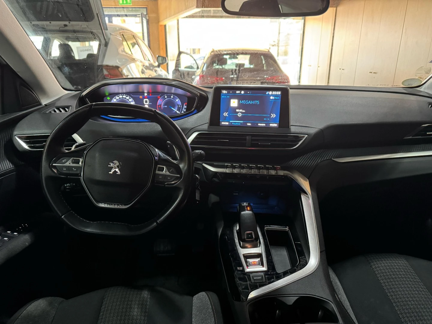 Peugeot 3008 1.5 BlueHDi Active Pack EAT8