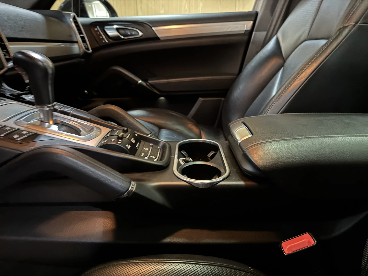Porsche Cayenne Platinum Edition