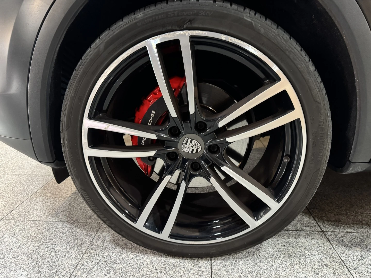 Porsche Cayenne Platinum Edition