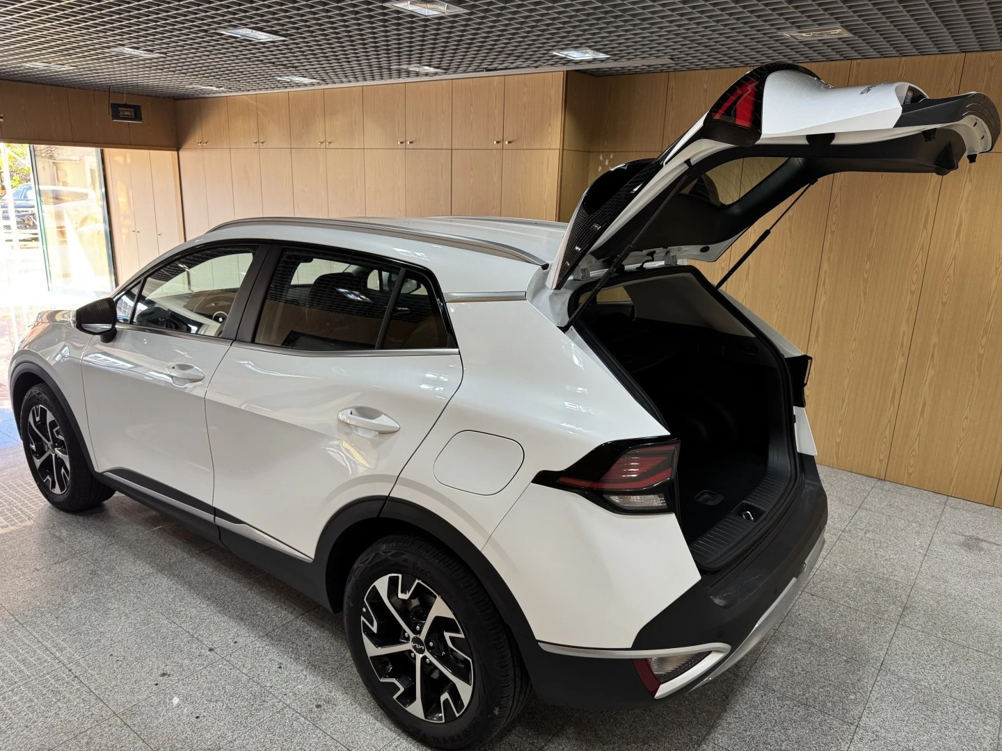Kia Sportage 1.6 T-GDi HEV Tech
