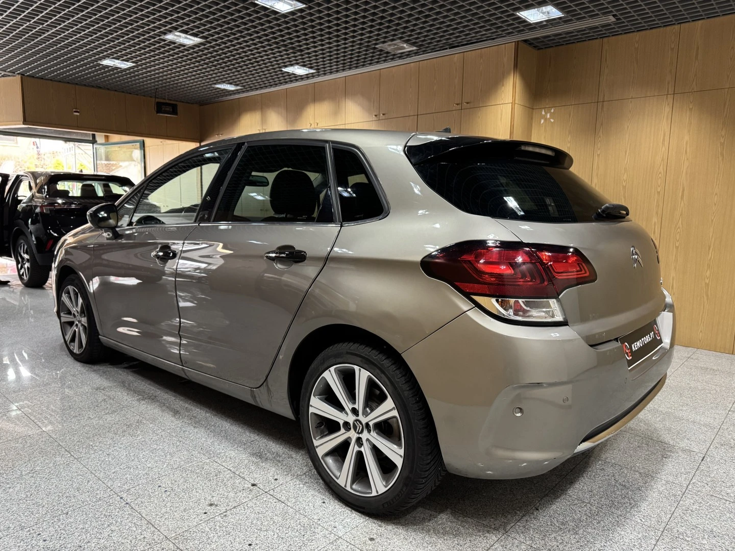 Citroën C4 1.6 BlueHDi Shine EAT6