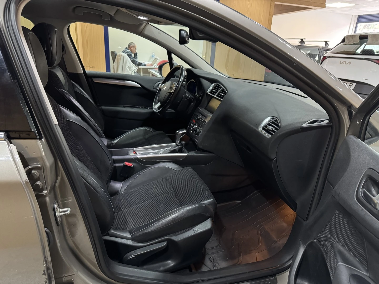 Citroën C4 1.6 BlueHDi Shine EAT6