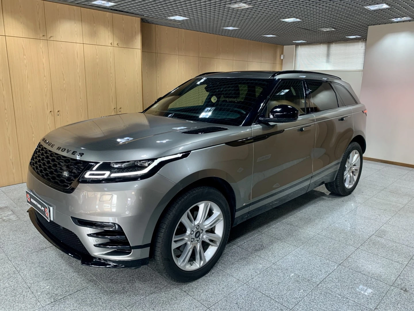 Land Rover Range Rover Velar 2.0 D R-Dynamic S