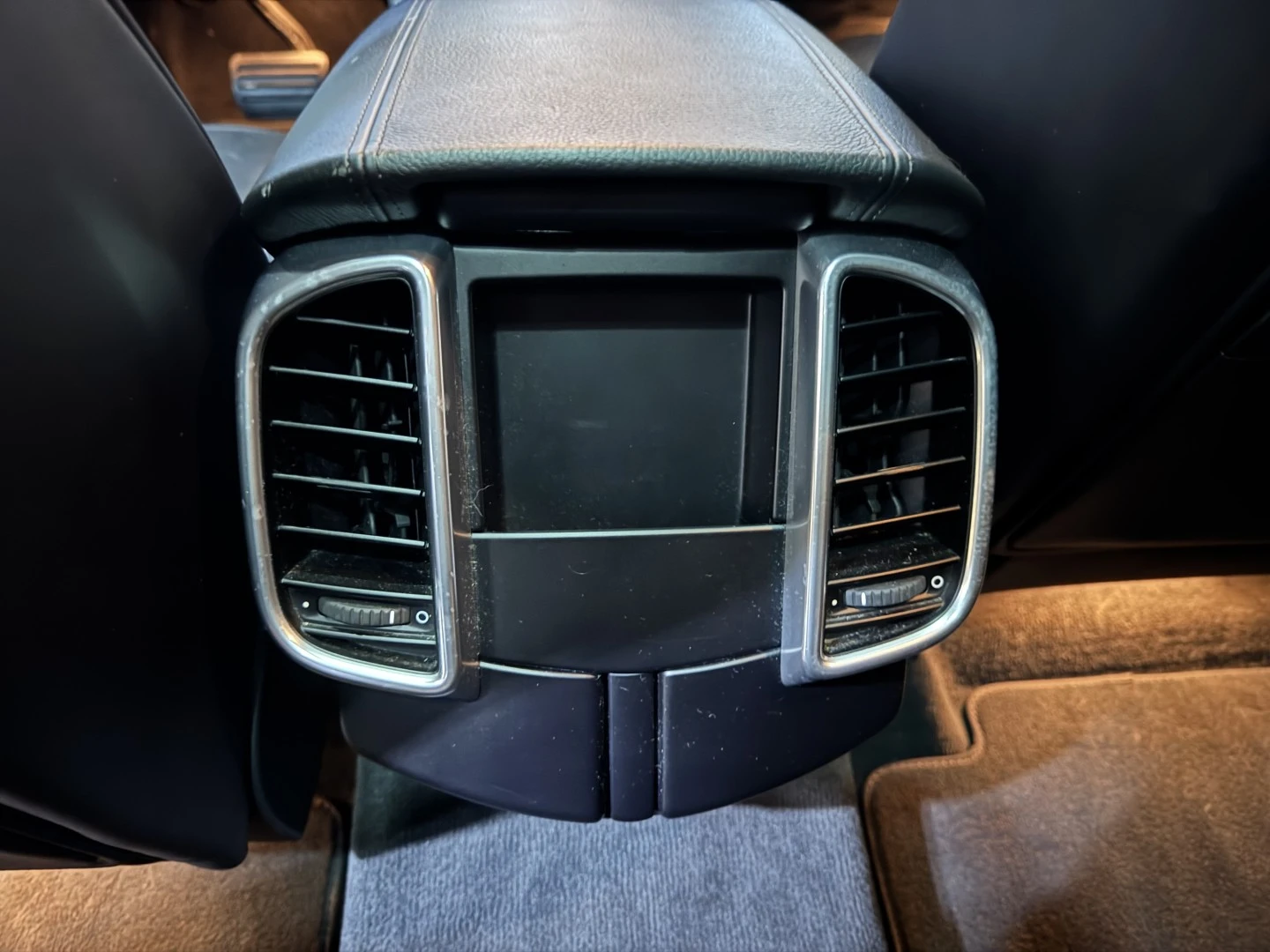 Porsche Cayenne Platinum Edition