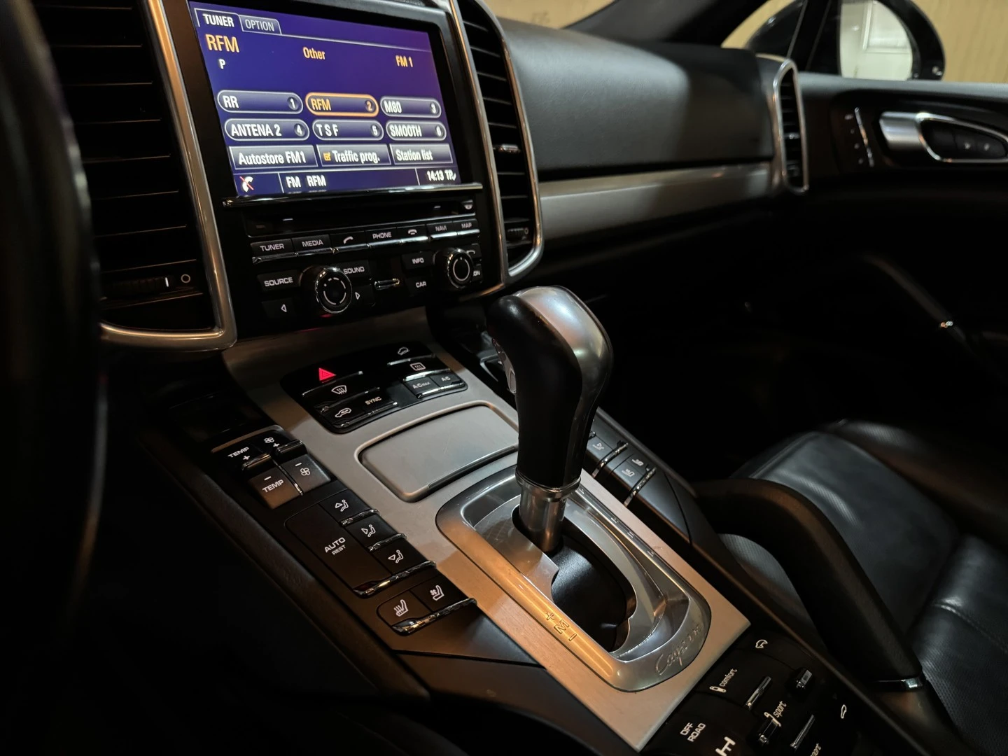 Porsche Cayenne Platinum Edition