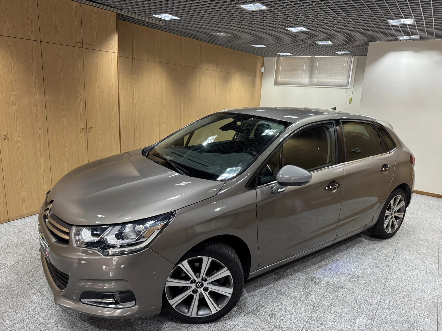 Citroën C4 1.6 BlueHDi Shine EAT6