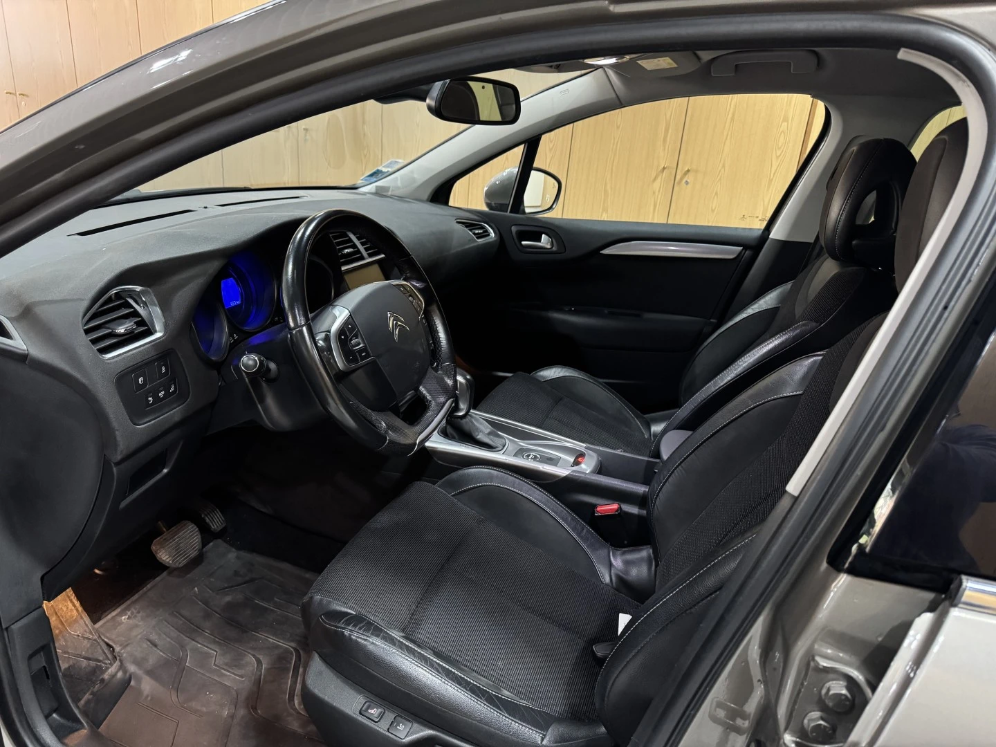 Citroën C4 1.6 BlueHDi Shine EAT6