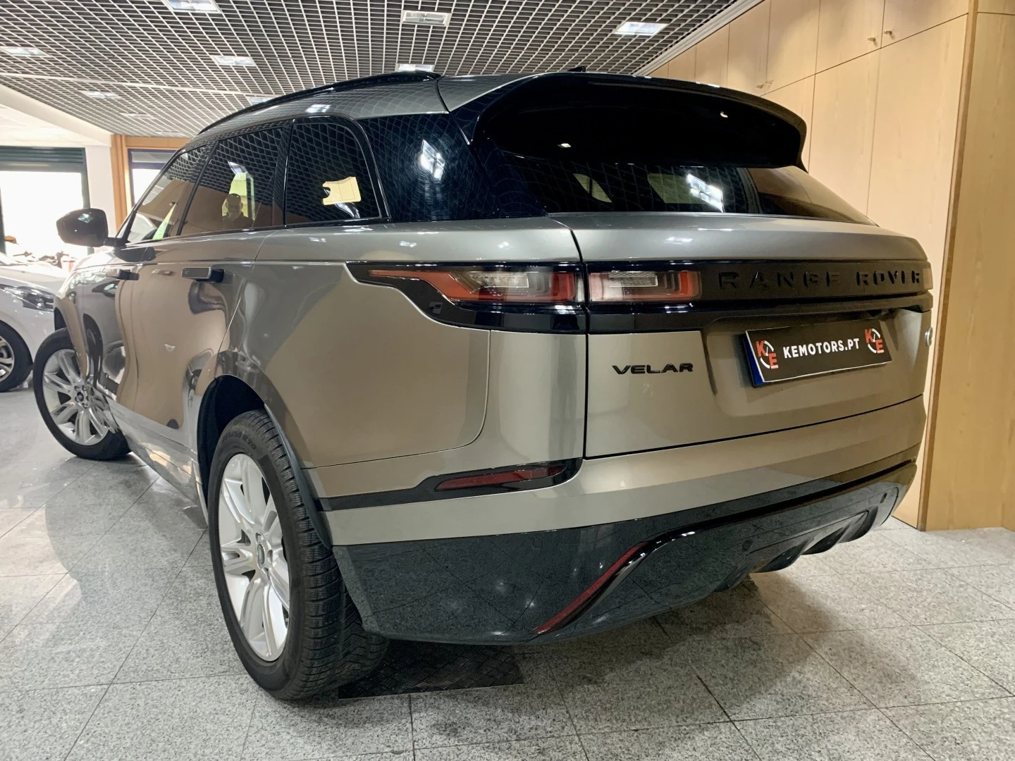 Land Rover Range Rover Velar 2.0 D R-Dynamic S