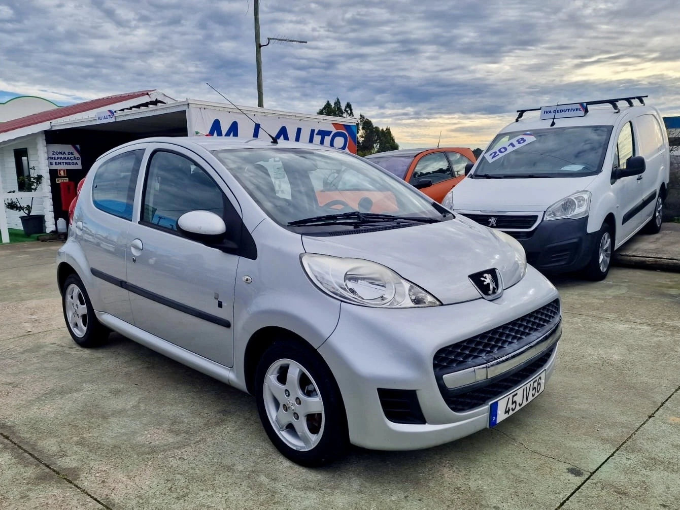 Peugeot 107 1.0 Black&amp;Silver