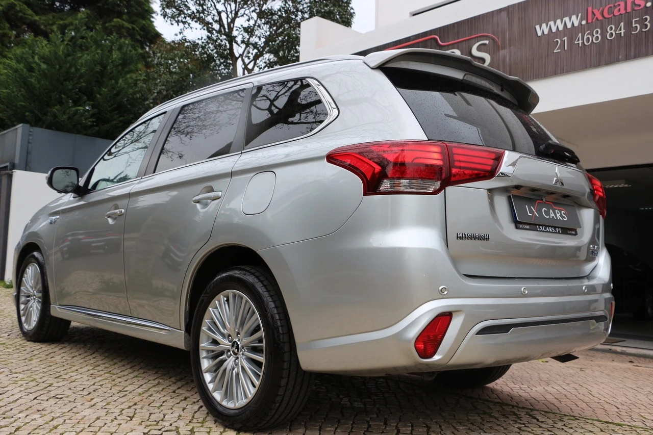 Mitsubishi Outlander 2.4 PHEV Instyle