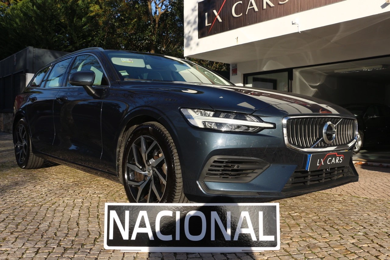 Volvo V60 2.0 T8 AWD TE Momentum Plus