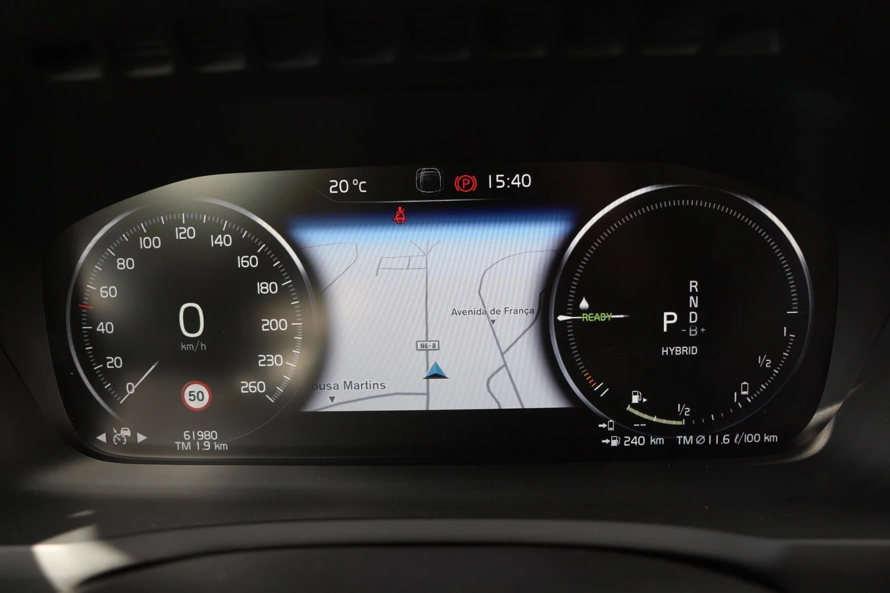 Volvo XC 90 2.0 T8 PHEV Momentum Plus AWD