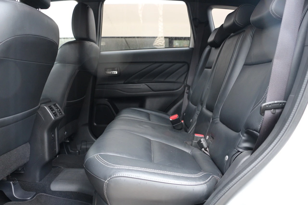 Mitsubishi Outlander 2.4 PHEV Instyle