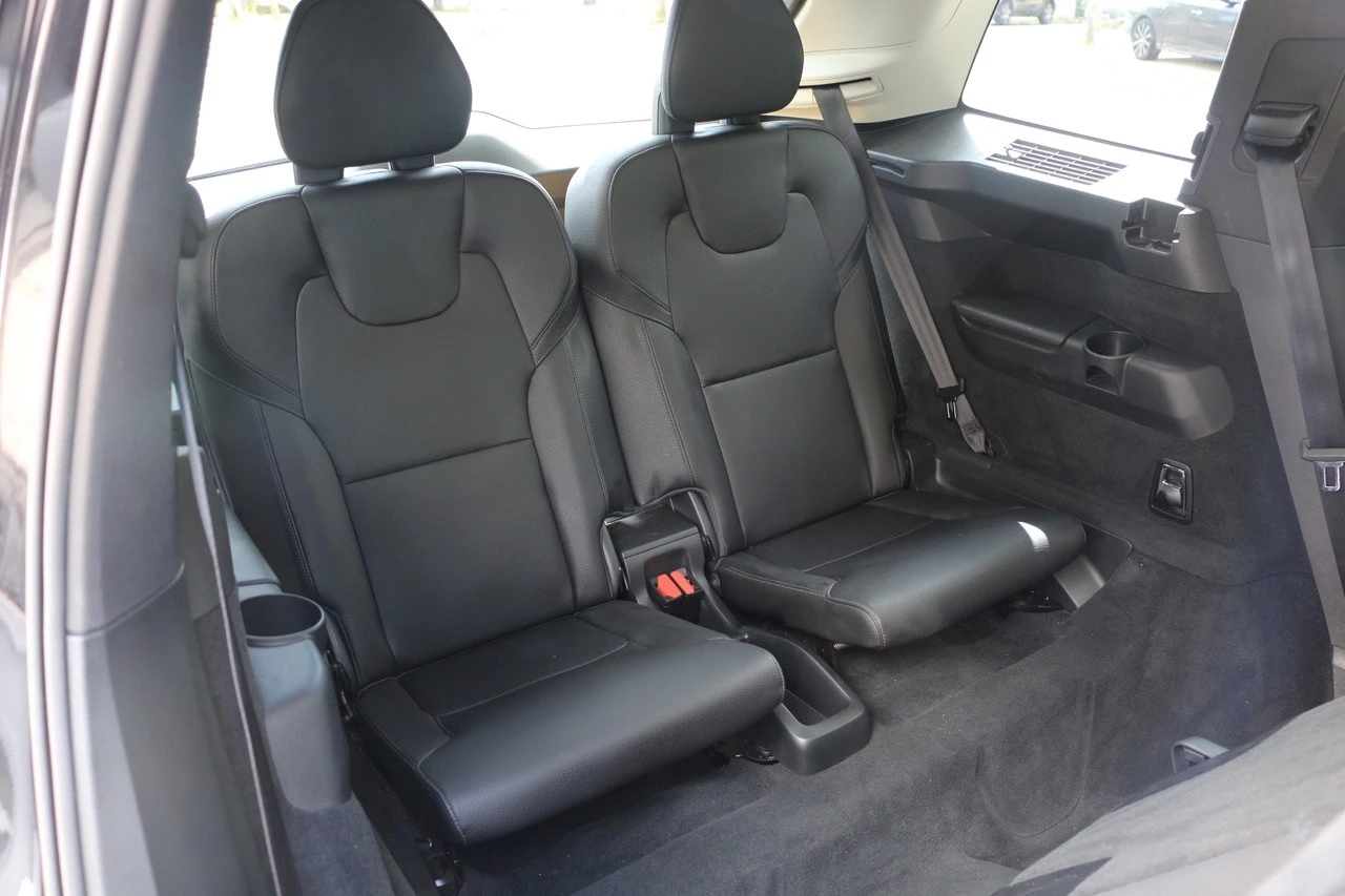 Volvo XC 90 2.0 T8 PHEV Momentum Plus AWD