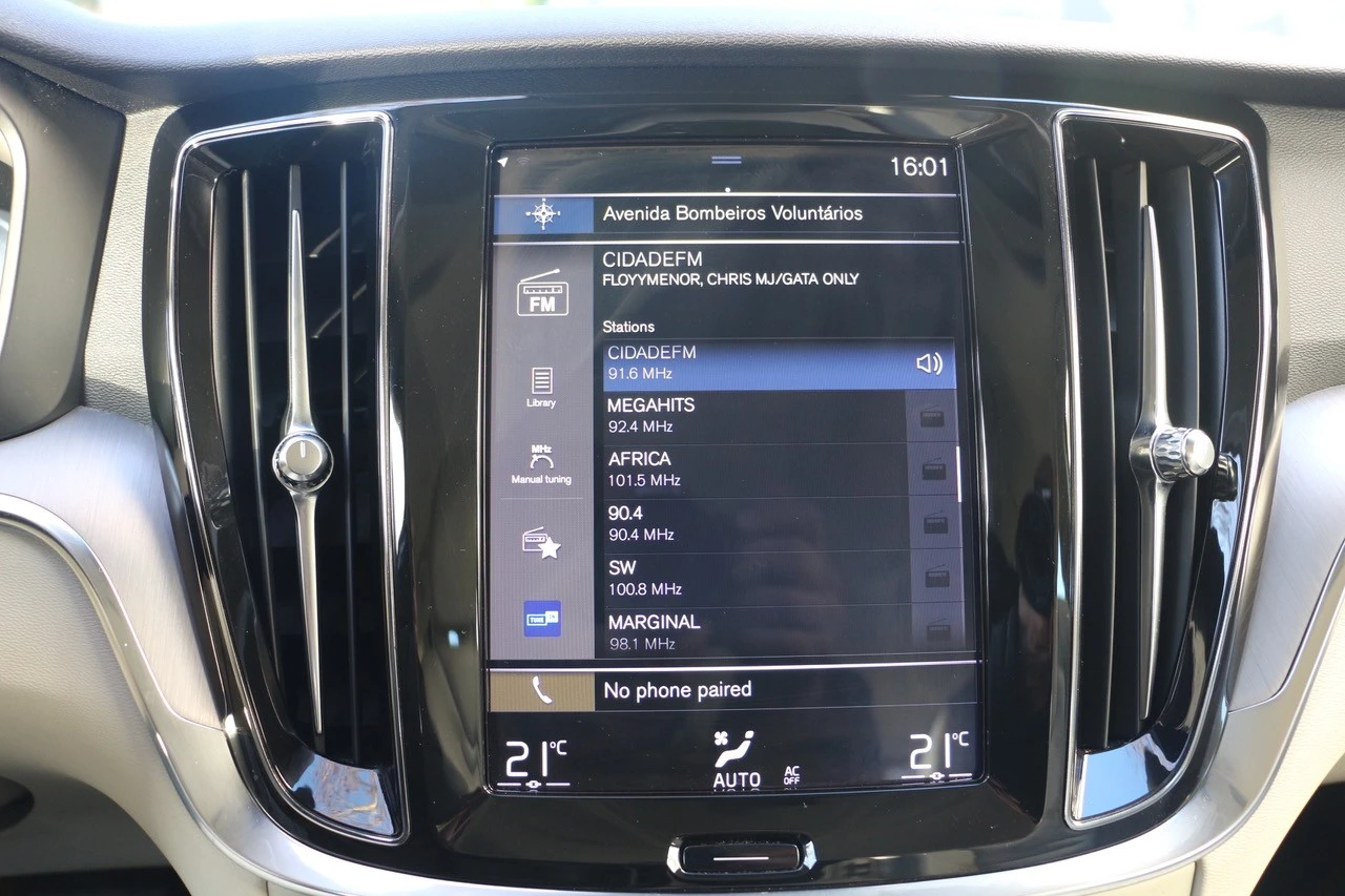 Volvo V60 2.0 T8 AWD TE Momentum Plus