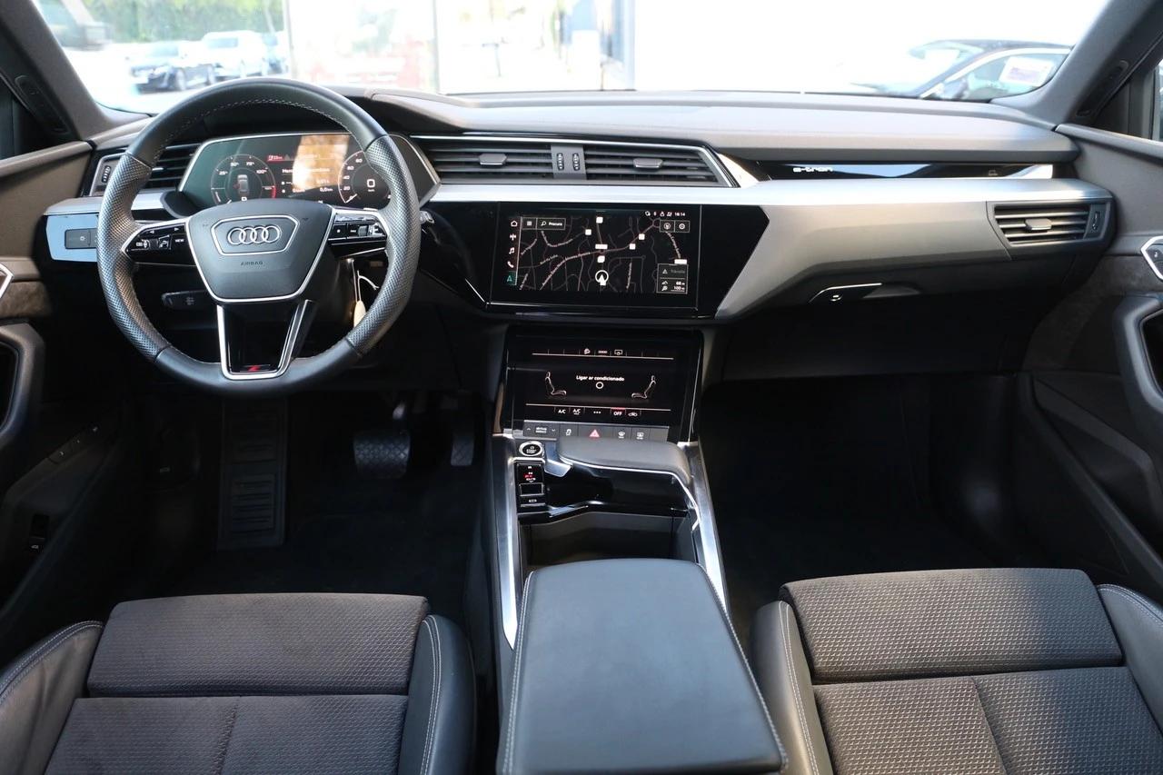 Audi e-tron 55 quattro S line