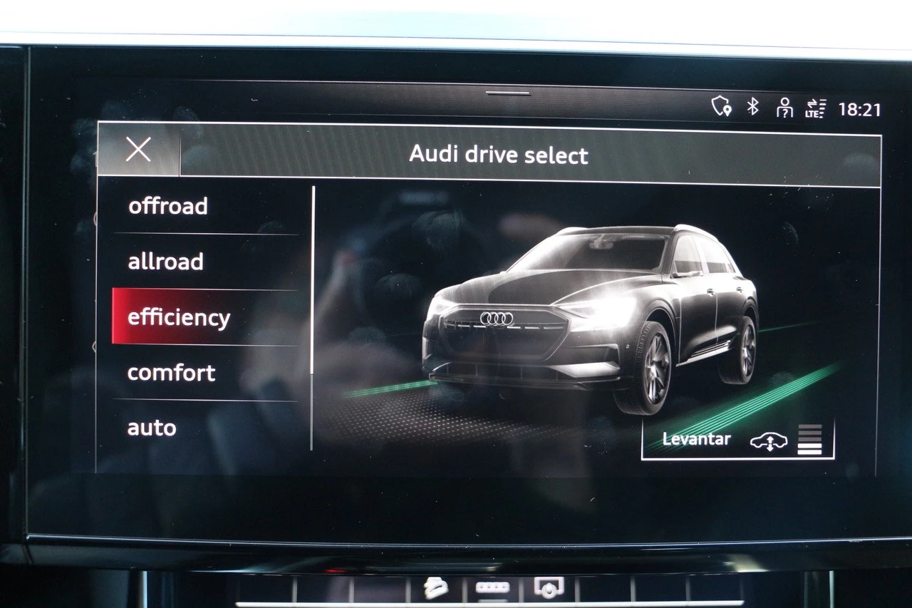 Audi e-tron 55 quattro S line