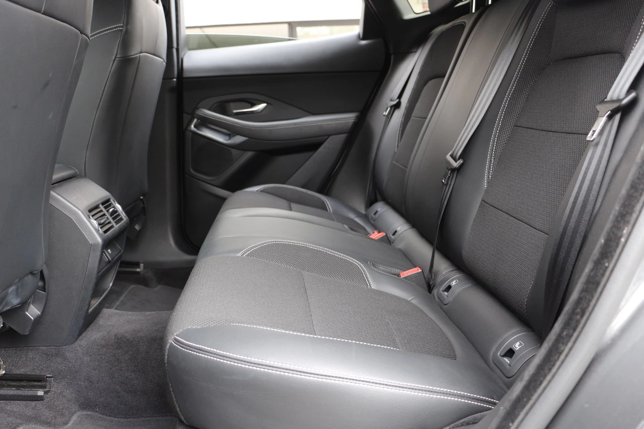Jaguar E-Pace 2.0 i4D R-Dynamic